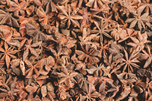 Enhance Your Culinary Creations: Mastering Anise Extract for Baking and Cooking - Dolce Foglia